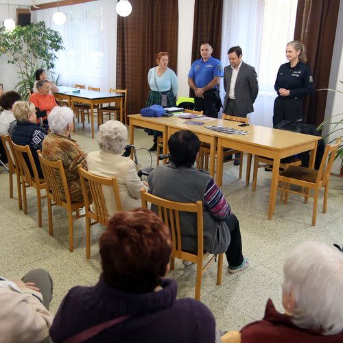 Informace k volbám do Senátu a zastupitelstev krajů (2)