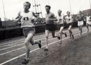 D8878mistrovstvinaStrahove19441500mZatopek-CevonaDolensky